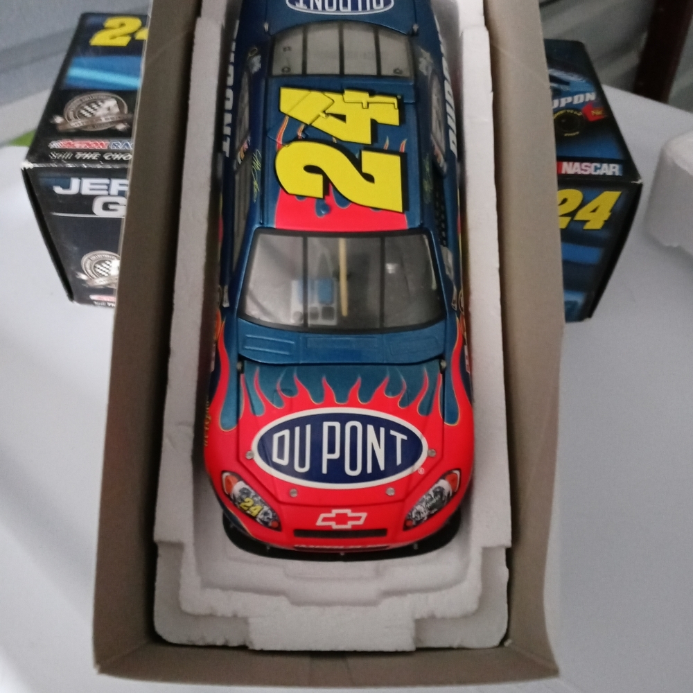 Jeff Gordon Scale Cars - Picture 9 of 16